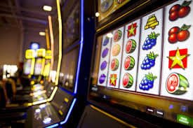 BetWinner Myanmar platform Slots Casino Sportsbook ဝန်ဆောင်မှုများပေးဆောင်နေသောပုံ